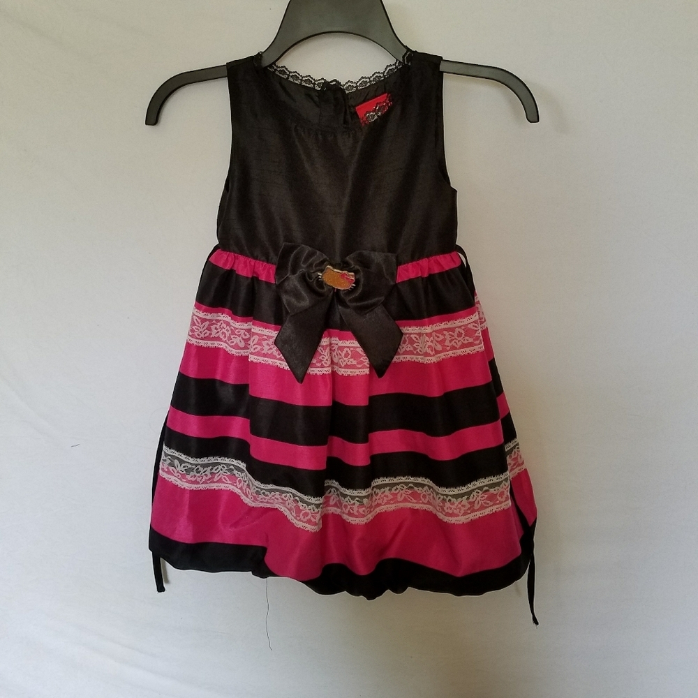 Hello Kitty Size 6 Dress Gown